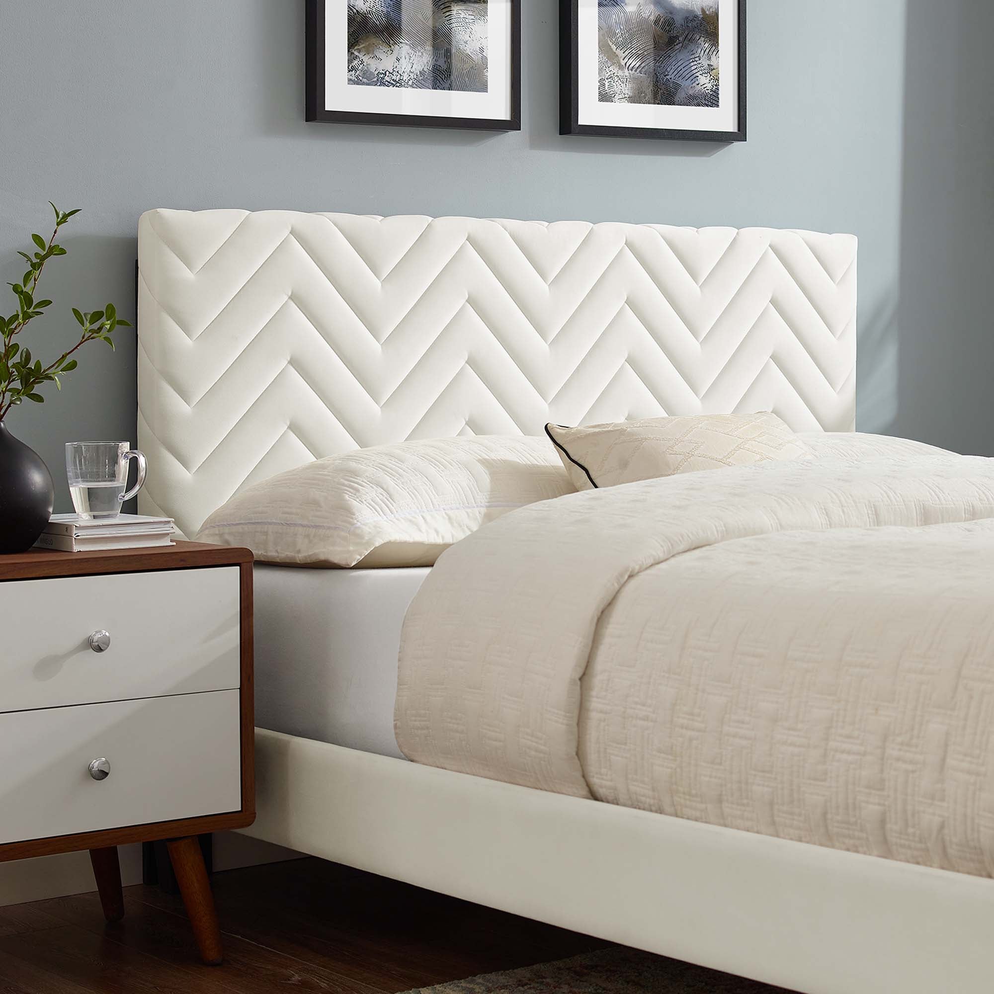 Leah Chevron Tufted Performance Velvet Platform Bed With Black Wood Legs view 4